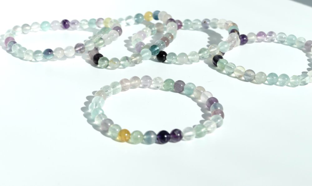 fluoriet armband met 6 mm kralen