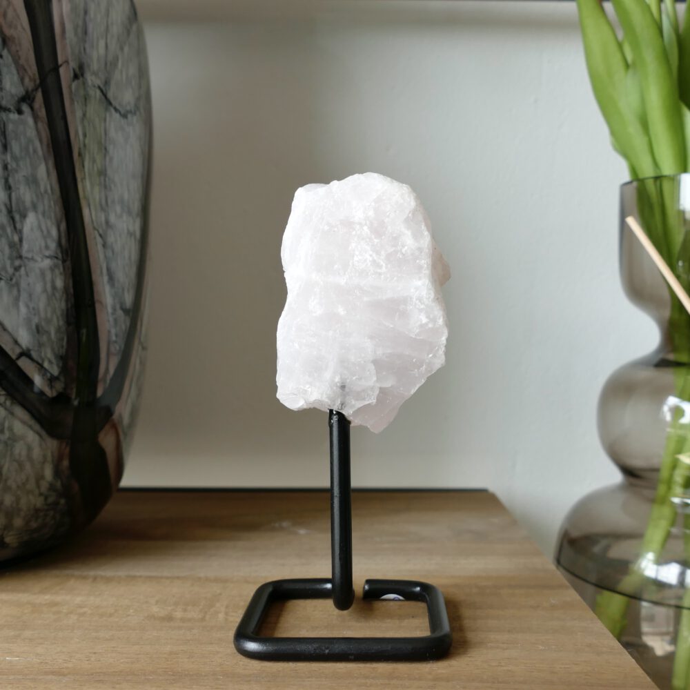 rozenkwarts ruw op standaard