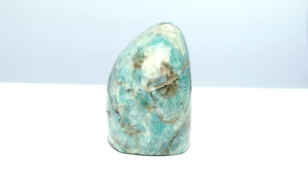 amazoniet met rookkwarts sculptuur